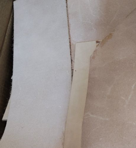 2kg Box Nat. Veg. Tan Leather Pieces 2.5-3.0mm Thickness